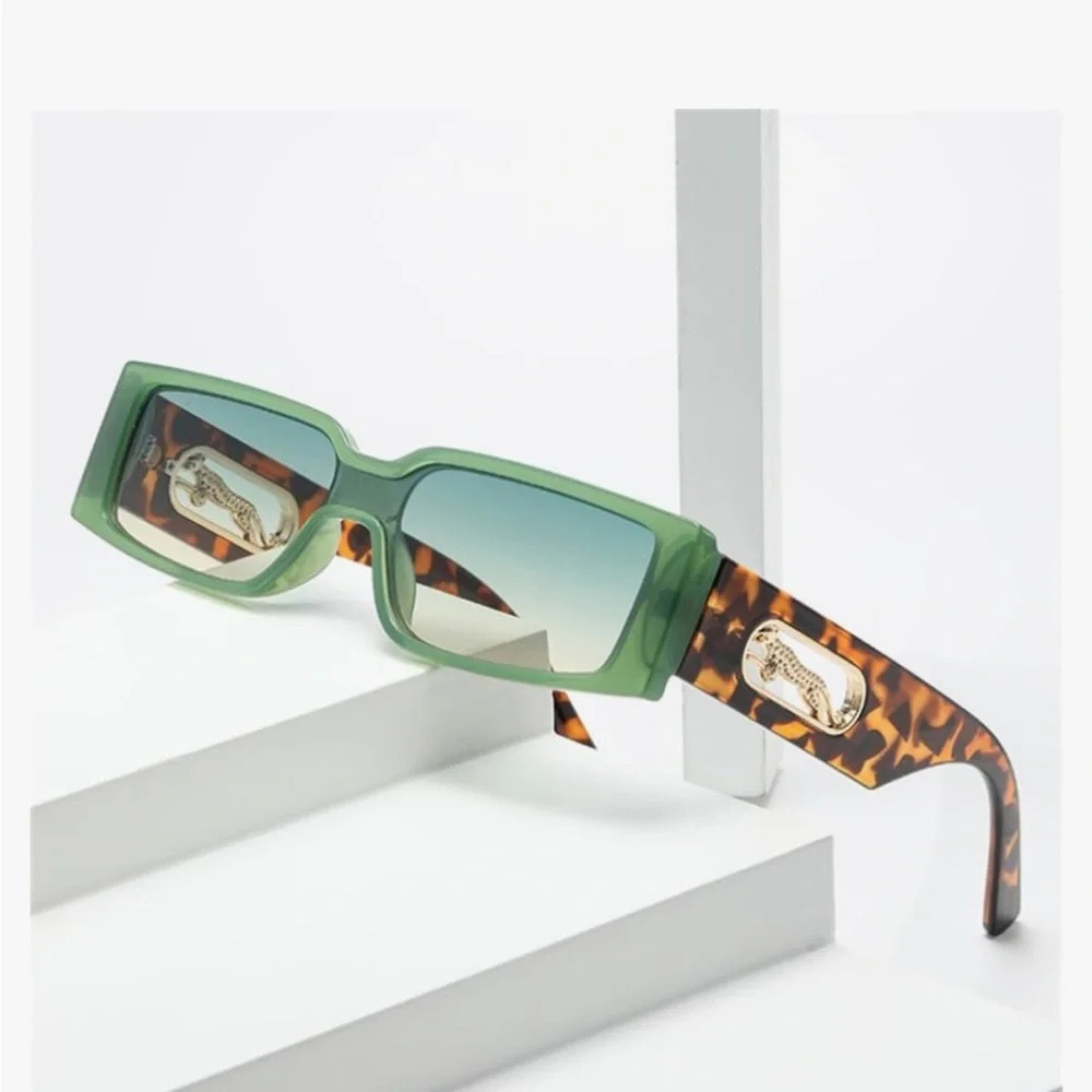 Vintage Style Rectangular Unisex Sunglasses